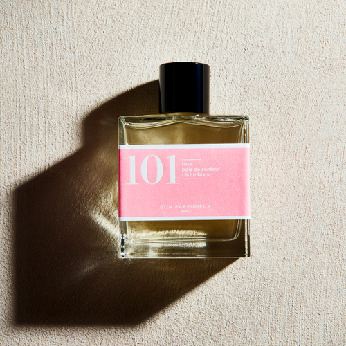 Eau de parfum 101 à la rose, au pois de senteur et au cèdre blanc