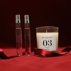 From €100 purchase: one free 7.5ml perfume duo. <br>From €150 purchase: a free candle.